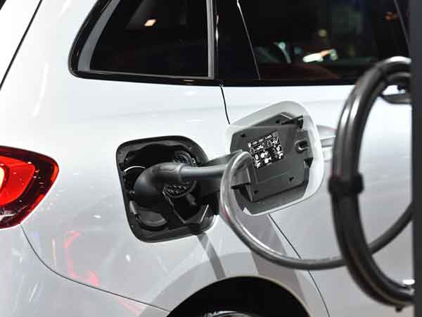 amg-informatique-bornes-de-recharges-electriques